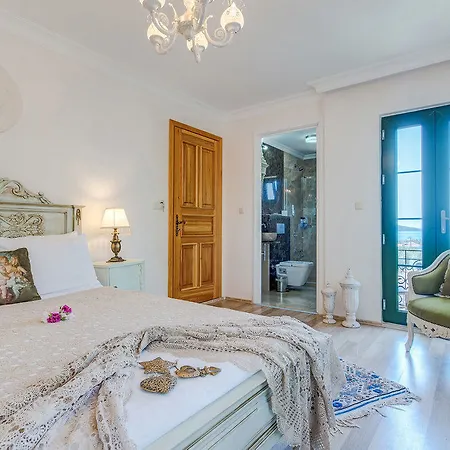 Cunda Esen Homestay *
