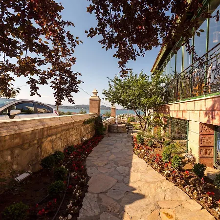 Cunda Esen Homestay