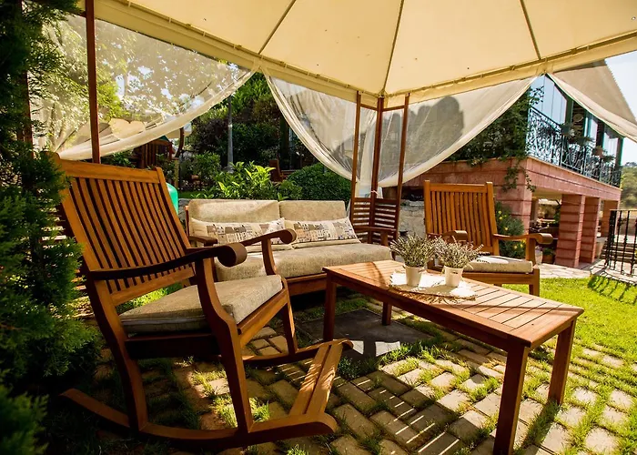 Проживание в семье Cunda Esen Айвалык